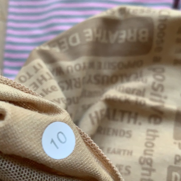 🍋 Lululemon Racerback Pink & Gray Top Size 10 - Picture 5 of 6